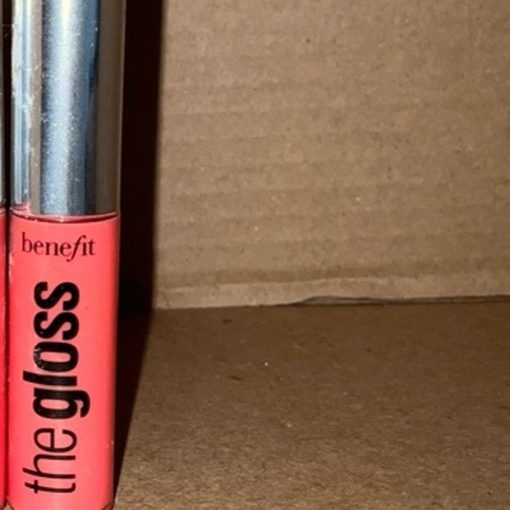 Benefit Cosmetics The Gloss LG15 Corsage Lip Gloss Pink High Shine Finish